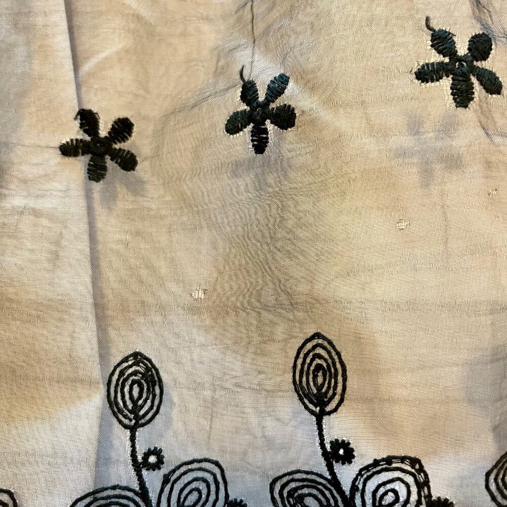 Moon Collection Black Daisy Embroidered Overlay Mini Dress (M) New With Tag - Picture 7 of 8